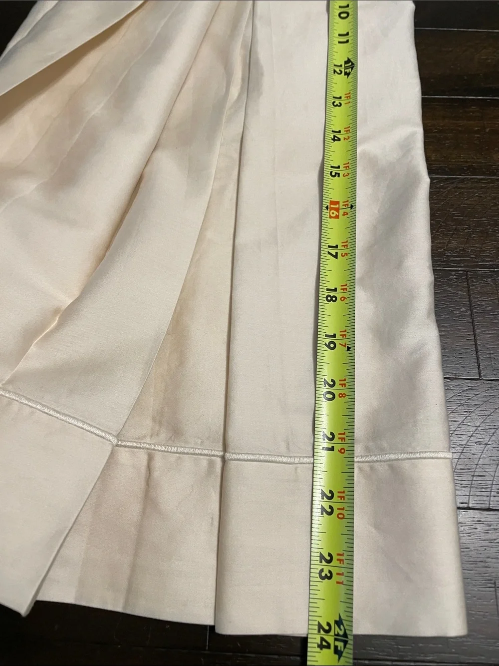 Yves Delorme Paris Ivory Cotton Pleated Bed Skirt 24” Drop Made in Portugal